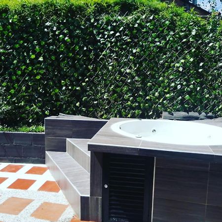 Hostal Spa Casa De Piedra Con Jacuzzi Santa Rosa de Cabal Zewnętrze zdjęcie