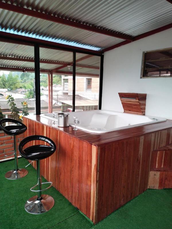 Hostal Spa Casa De Piedra Con Jacuzzi Santa Rosa de Cabal Zewnętrze zdjęcie