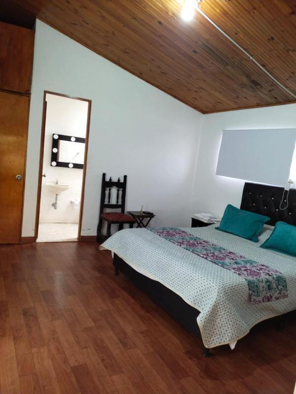 Hostal Spa Casa De Piedra Con Jacuzzi Santa Rosa de Cabal Zewnętrze zdjęcie