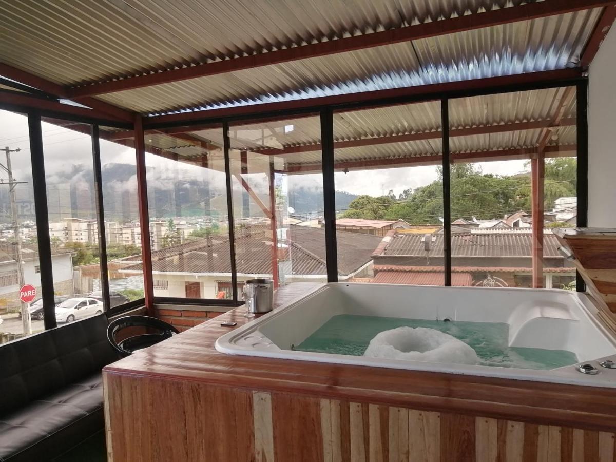 Hostal Spa Casa De Piedra Con Jacuzzi Santa Rosa de Cabal Zewnętrze zdjęcie